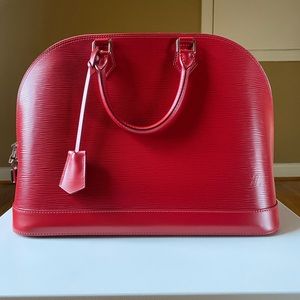 Large Louis Vuitton Excellent EPI Leather Bag
